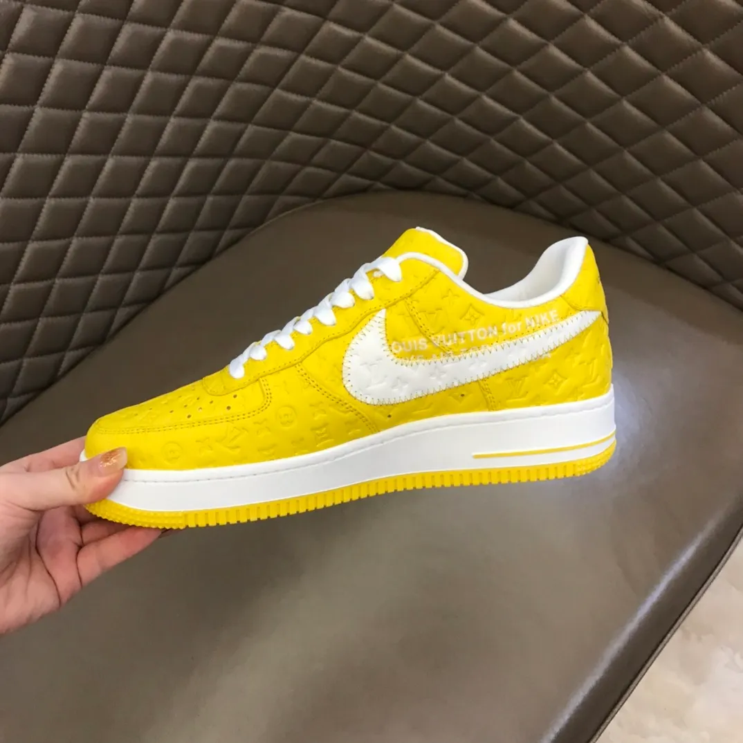 Men's shoes💰p440 "*oui* Vuitto*" x OFF-WHITE x Nike three-party collaboration! Trendy and cool men's casual sports shoes with unrivaled color matching. The design idea basically continues the style of THE TEN. The Swoosh line and tongue label have a very familiar visual effect and are both fashionable and trendy! A must-have for fashionistas! The effect on your feet is absolutely stunning! Size: 38-45